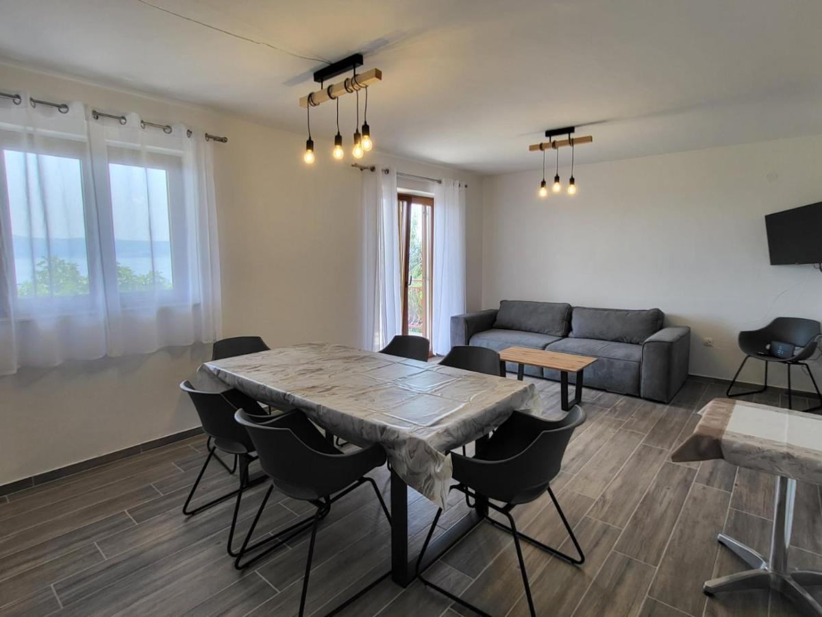 Apartments Manda Novi Vinodolski Luaran gambar