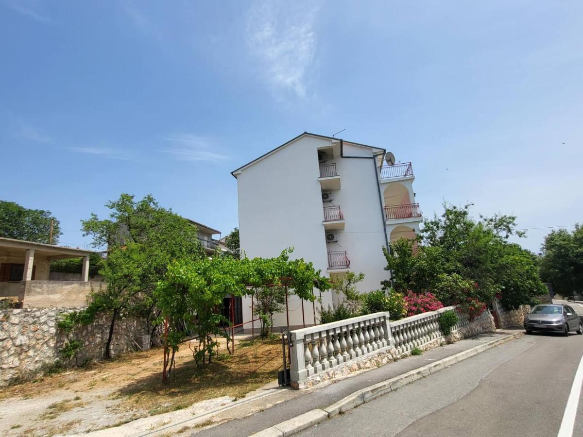 Apartments Manda Novi Vinodolski Luaran gambar