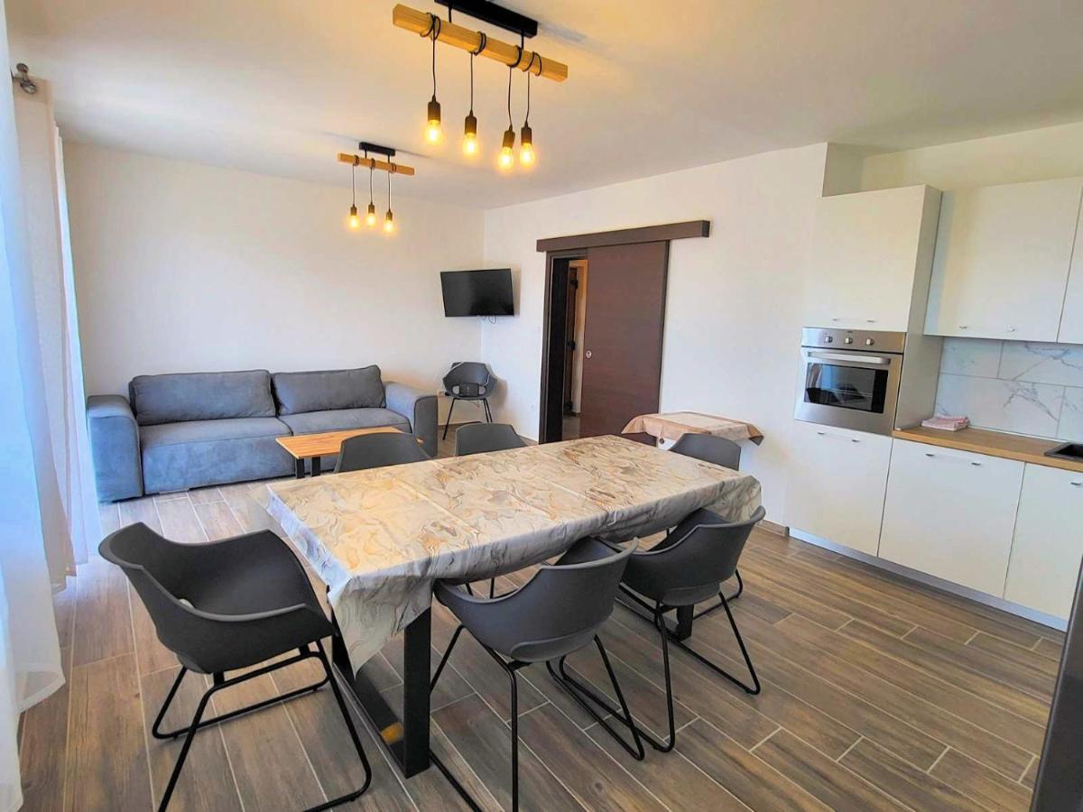 Apartments Manda Novi Vinodolski Luaran gambar