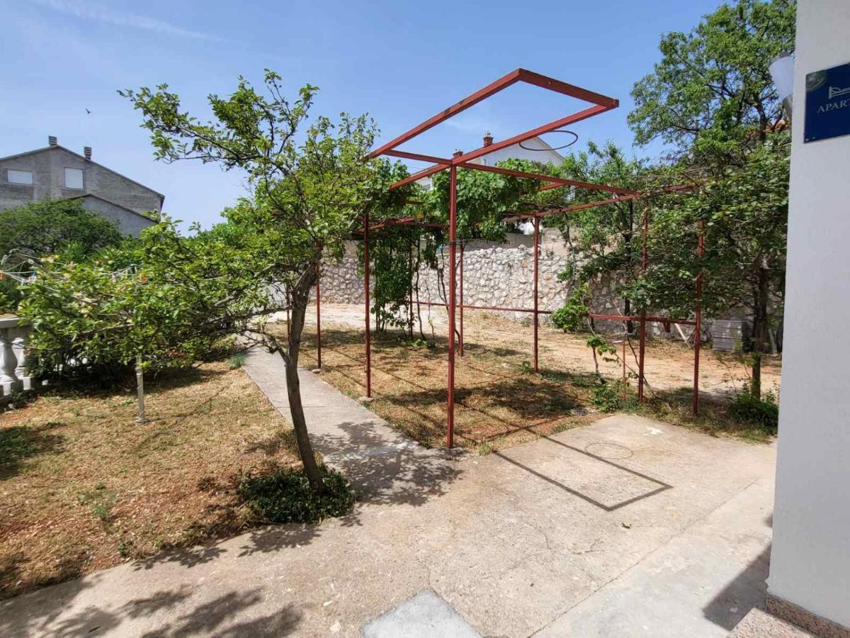Apartments Manda Novi Vinodolski Luaran gambar